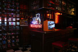 นิทรรศการ ชุด เรียงความประเทศไทย : ห้องสีสันตะวันตก