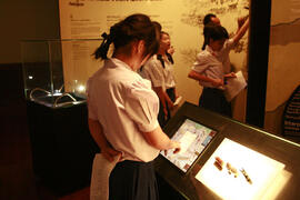 ภาพถ่าย งานทดสอบระบบก่อนเปิดพิพิธภัณฑ์การเรียนรู้แห่งที่ 1 โดยนักเรียนโรงเรียนราชินี (27 กุมภาพัน...