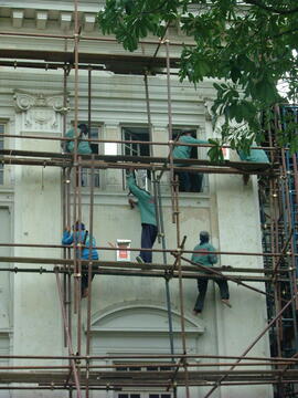 ภาพถ่ายขณะบูรณะกระทรวงพาณิชย์