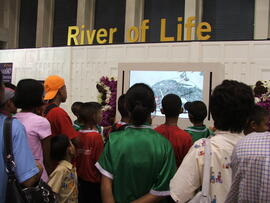 ภาพถ่ายพิธีเปิดนิทรรศการชั่วคราว ชุด River of Life